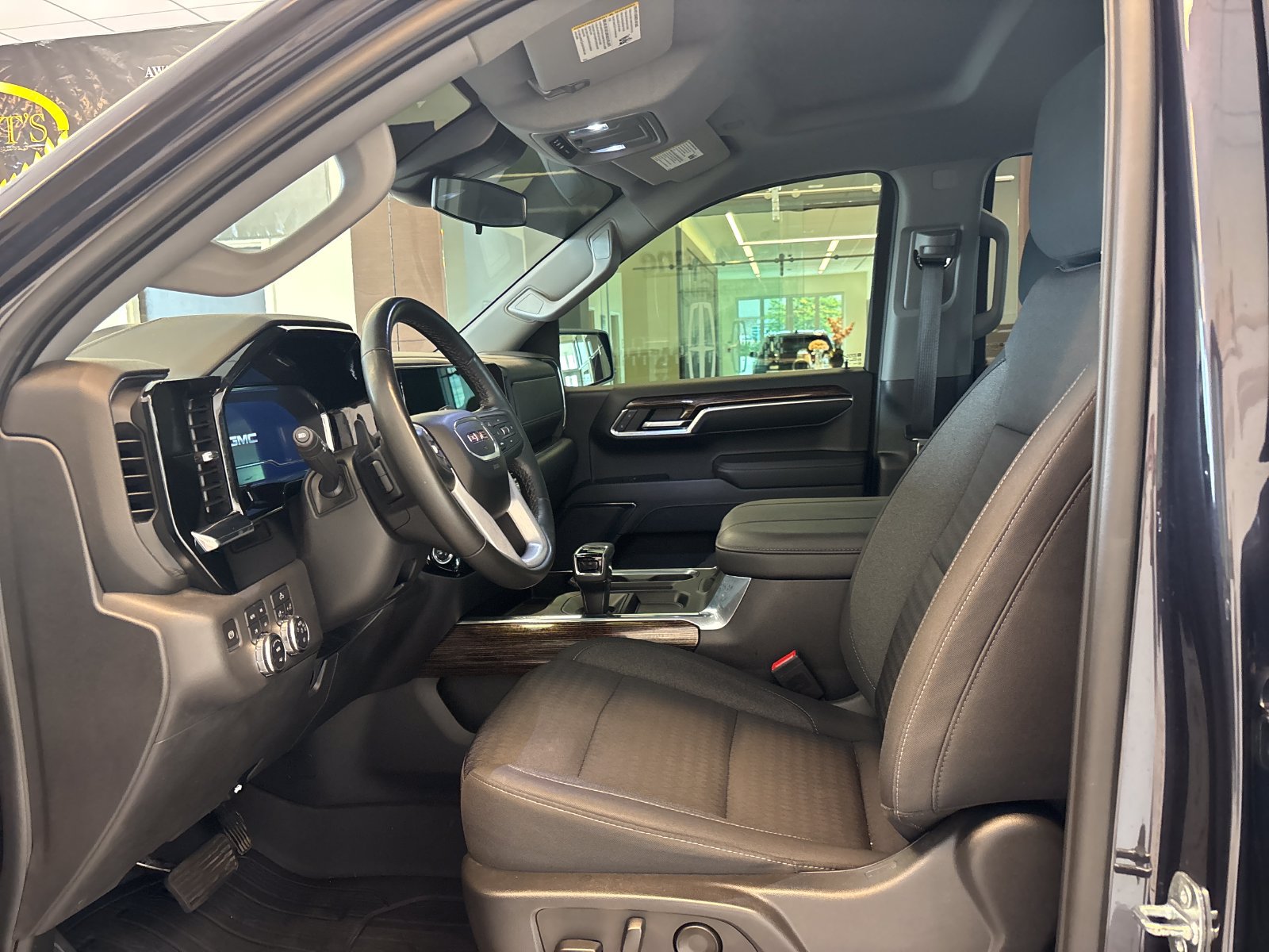Used 2023 GMC Sierra 1500 Elevation AWD/4WD image 12