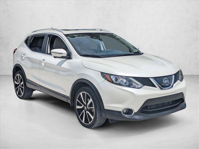 Used 2019 Nissan Rogue Sport SL w/ Premium Package FWD image 3