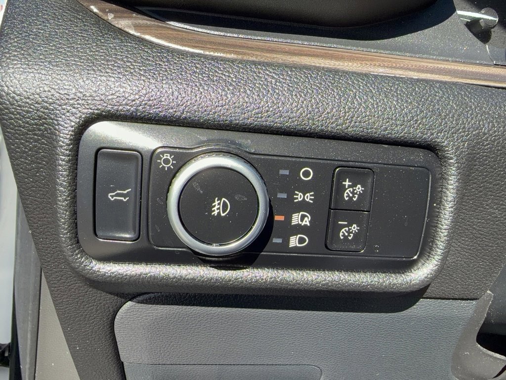 Certified 2023 Ford Explorer Limited w/ Equipment Group 301A image 27