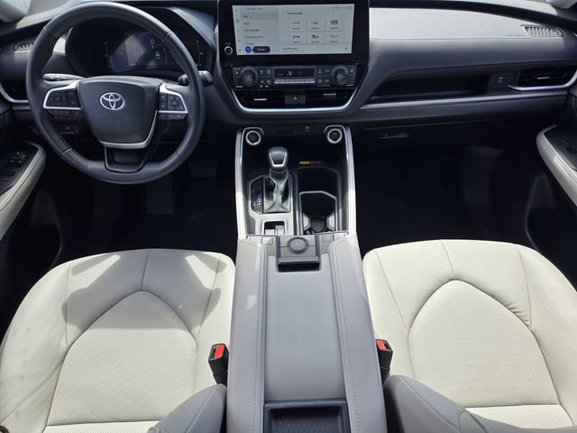 Used 2024 Toyota Grand Highlander XLE image 14