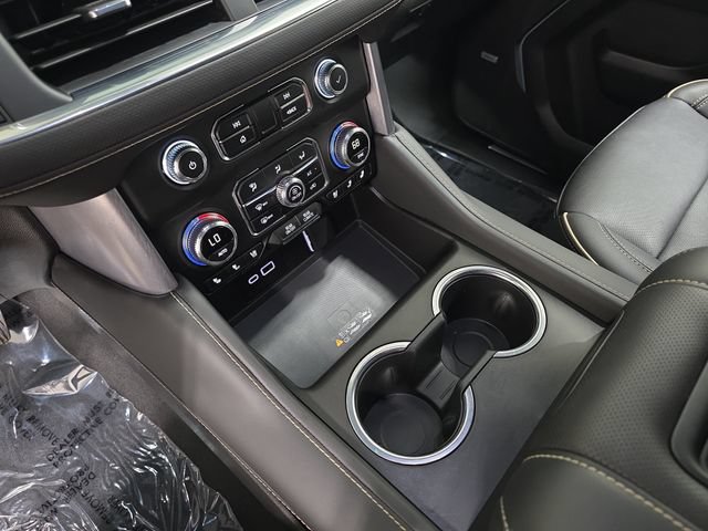 Used 2024 GMC Yukon XL SLT w/ SLT Luxury Package AWD/4WD image 25