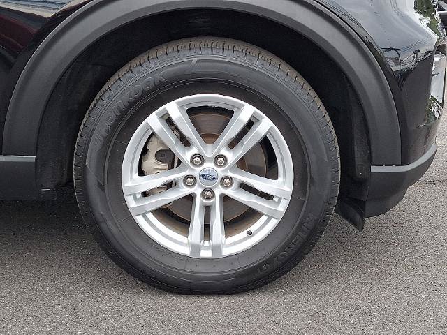 Certified 2024 Ford Explorer XLT w/ Equipment Group 202A AWD/4WD image 8