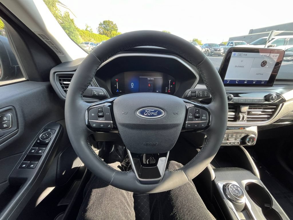 Certified 2023 Ford Escape Active AWD/4WD image 11
