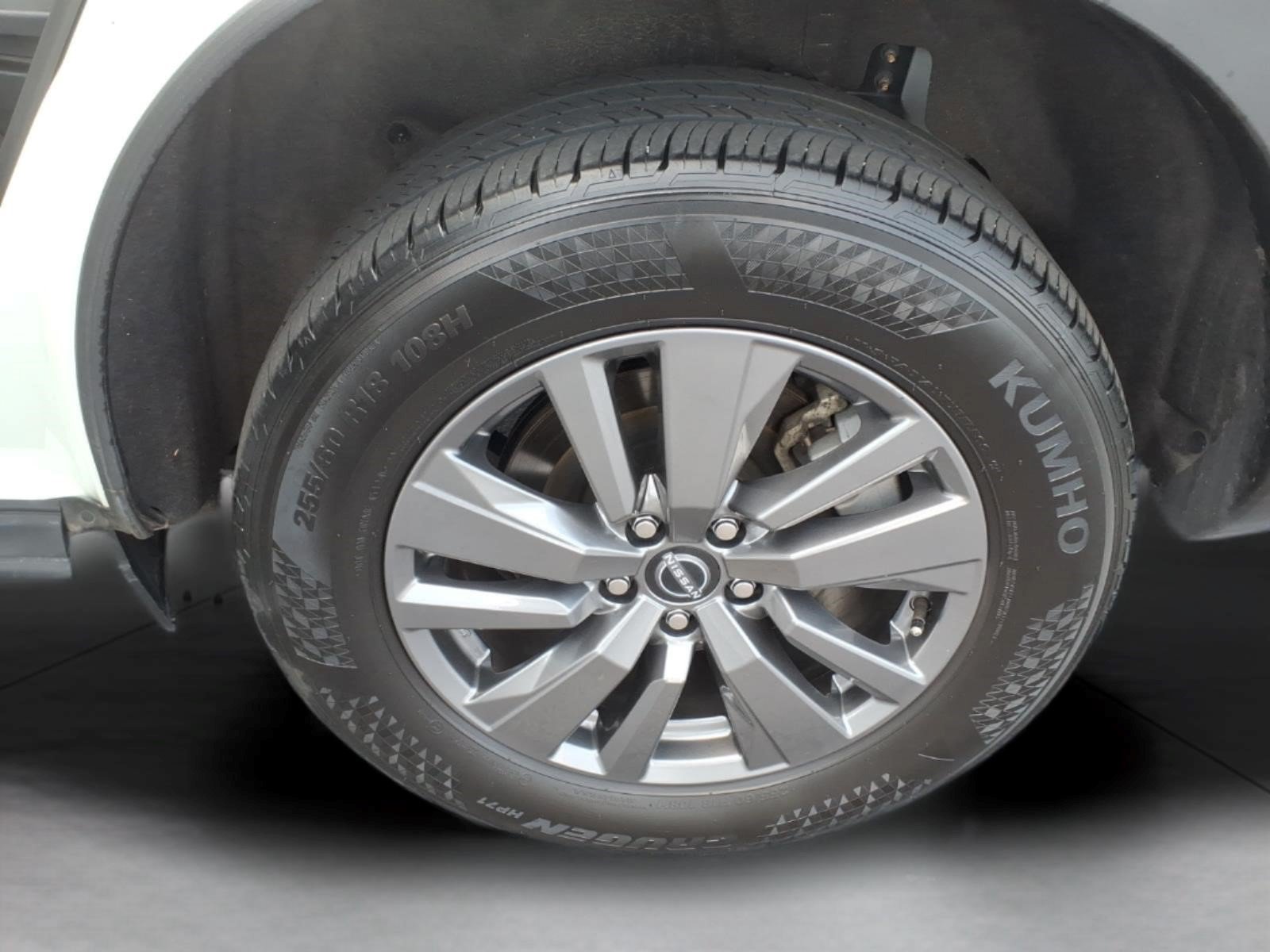 Used 2025 Nissan Pathfinder SV AWD/4WD image 15