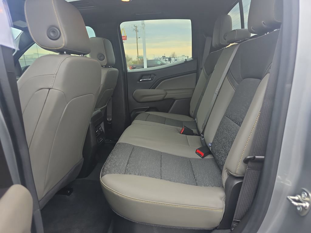 Used 2024 Chevrolet Colorado ZR2 w/ Technology Package image 43