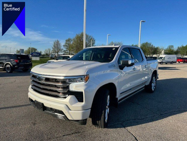 Used 2022 Chevrolet Silverado 1500 High Country w/ High Country Premium Package AWD/4WD image 1