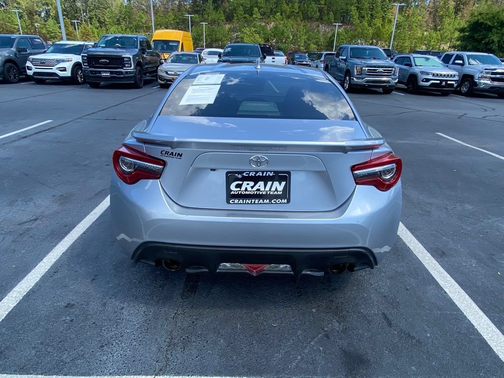 Used 2017 Toyota 86 RWD image 6
