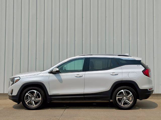 Used 2021 GMC Terrain SLT w/ Infotainment Package II AWD/4WD image 3
