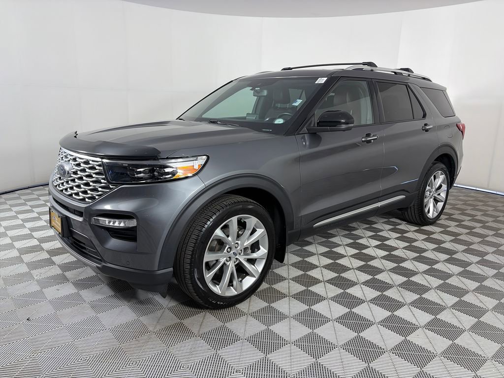 Certified 2023 Ford Explorer Platinum w/ Technology Package AWD/4WD image 3