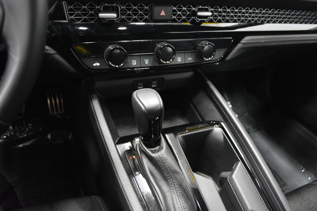 Used 2024 Honda Accord Sport image 13
