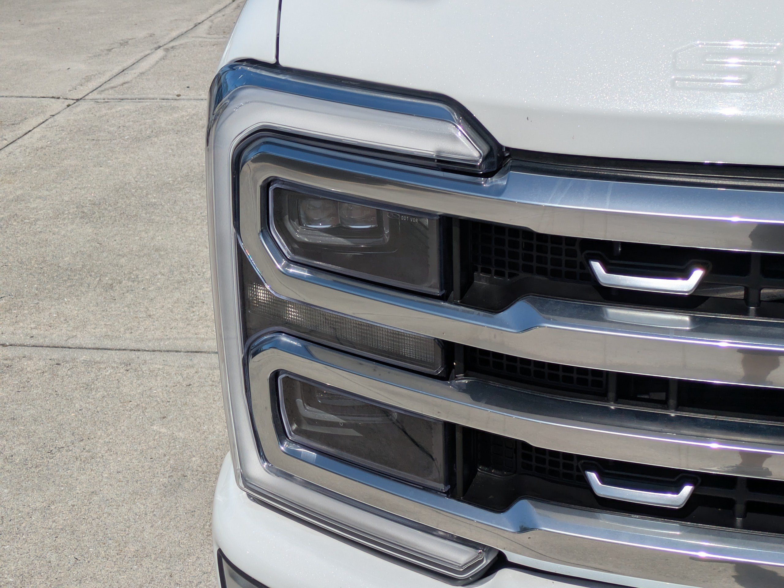 Certified 2024 Ford F250 Platinum AWD/4WD image 9