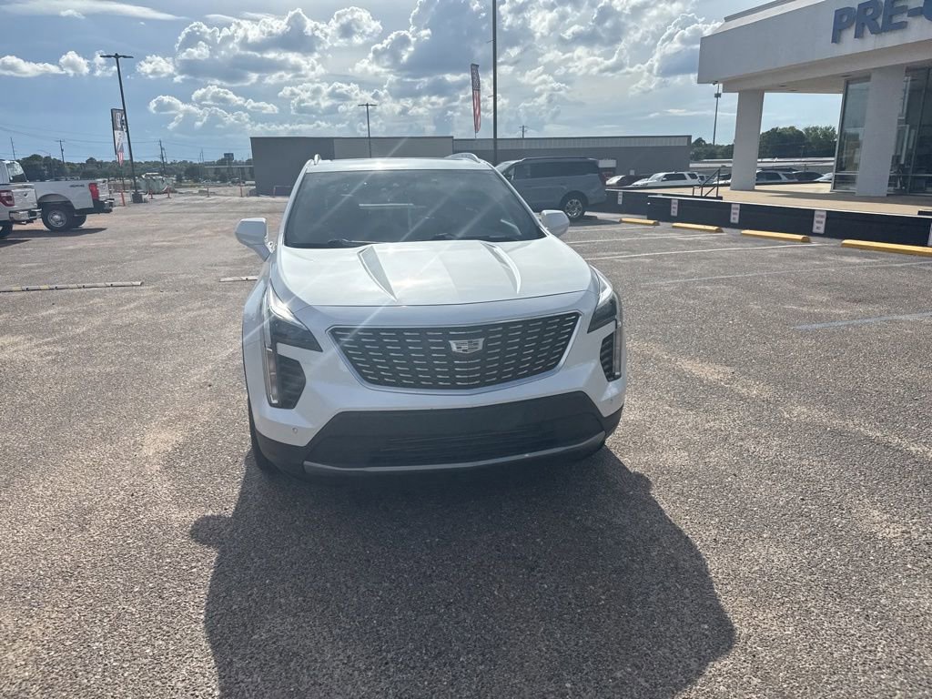 Used 2019 Cadillac XT4 Premium Luxury w/ Driver Assist Package FWD image 3
