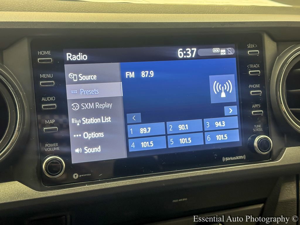 Used 2020 Toyota Tacoma TRD Sport w/ Technology Package image 16