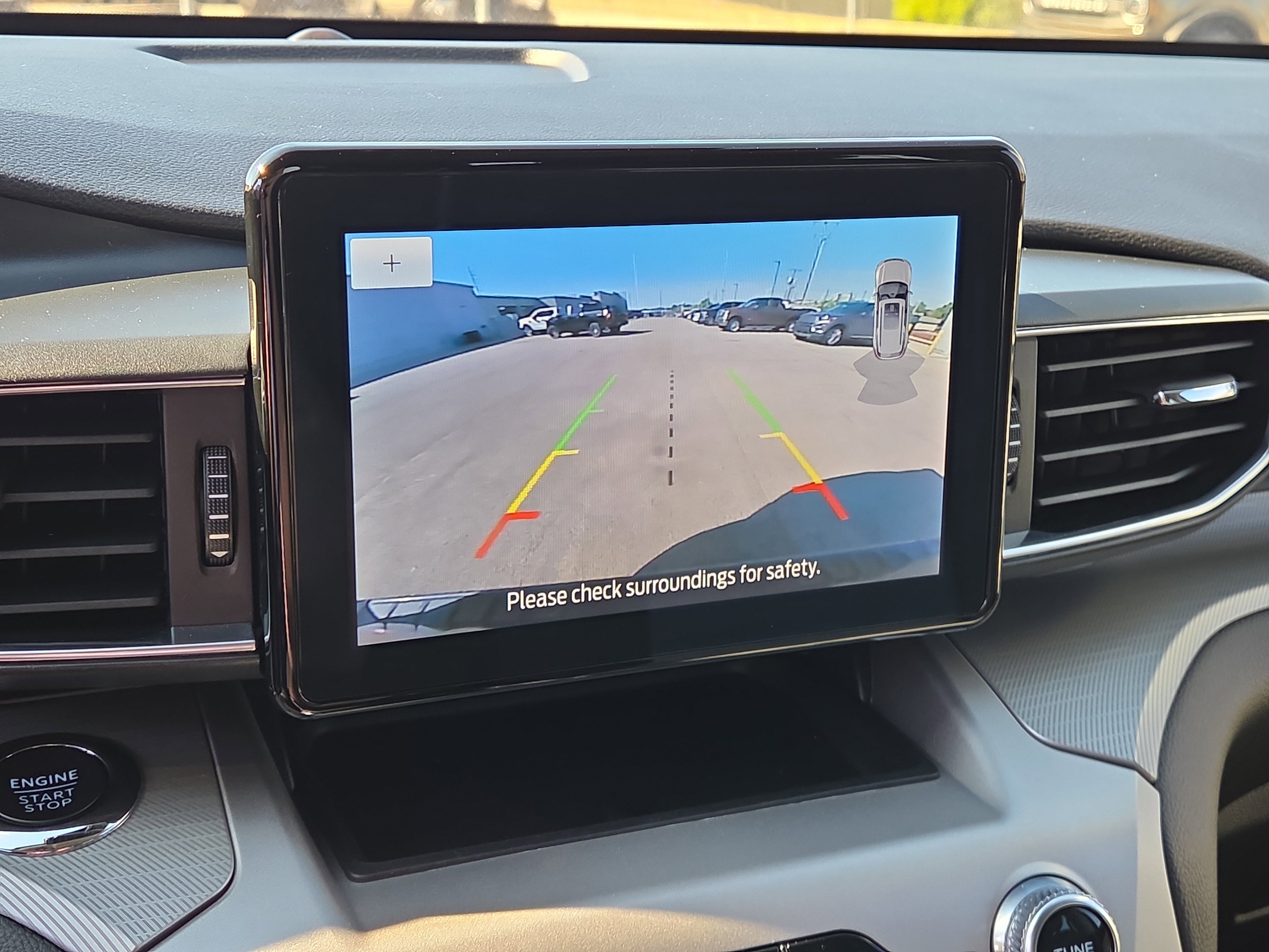 Certified 2022 Ford Explorer XLT w/ Equipment Group 202A AWD/4WD image 25