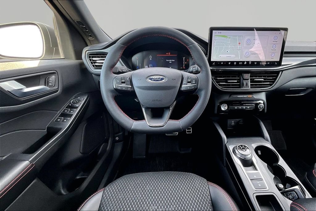 Certified 2023 Ford Escape ST-Line w/ Tech Pack #1 AWD/4WD image 5