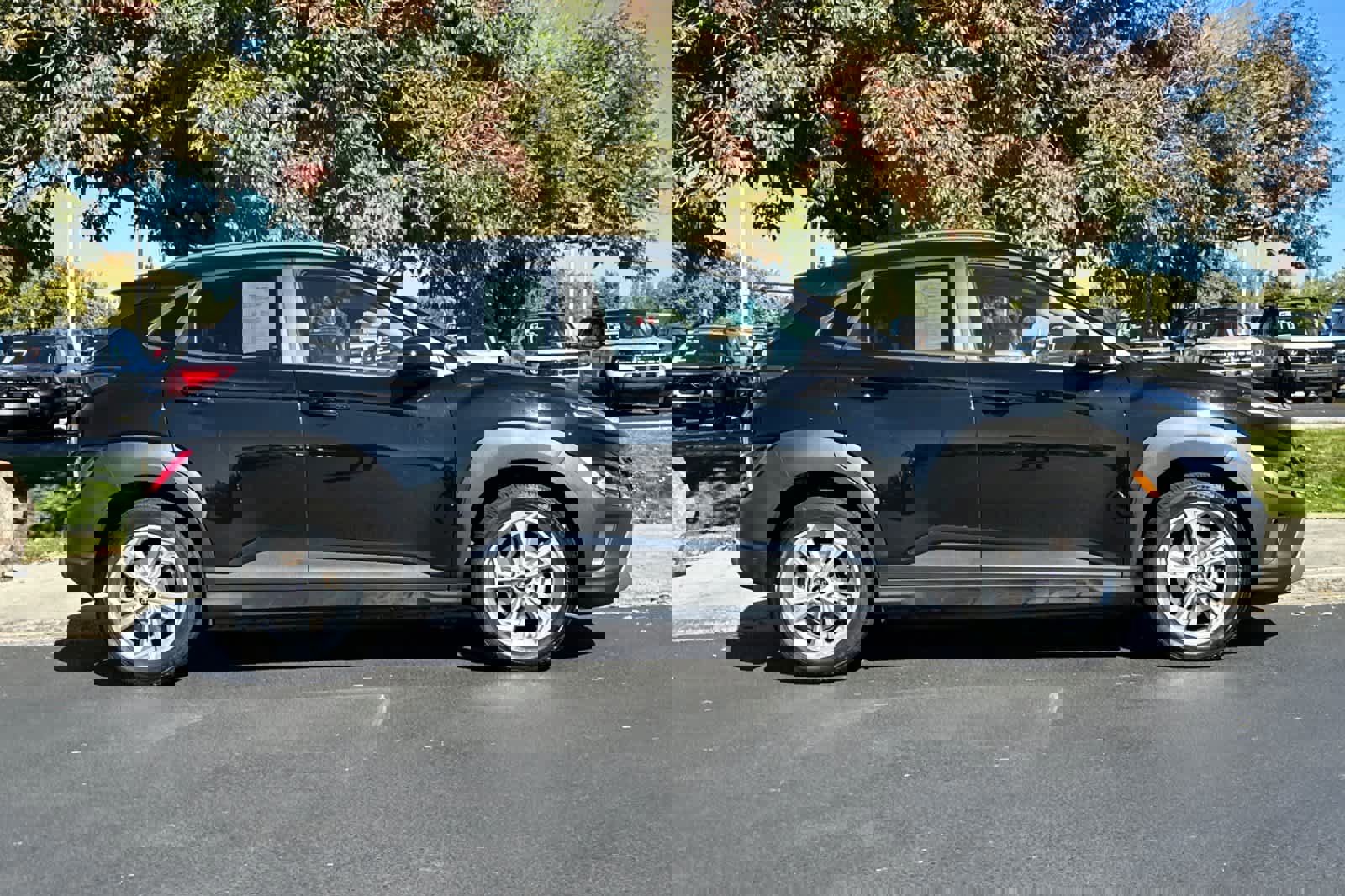 Used 2023 Hyundai Kona SEL w/ Cargo Package image 6