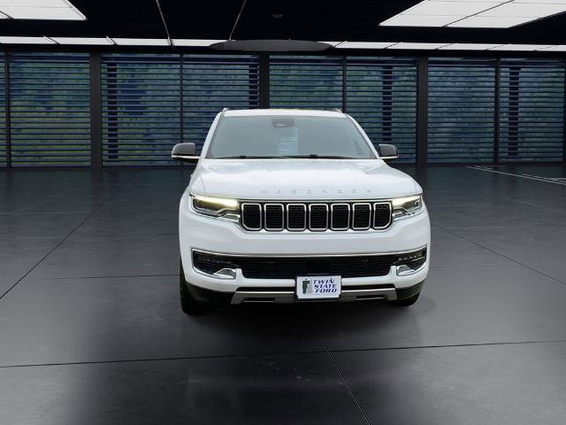 Used 2024 Jeep Wagoneer Series III AWD/4WD image 3