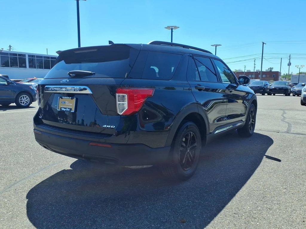 Certified 2024 Ford Explorer XLT AWD/4WD image 6