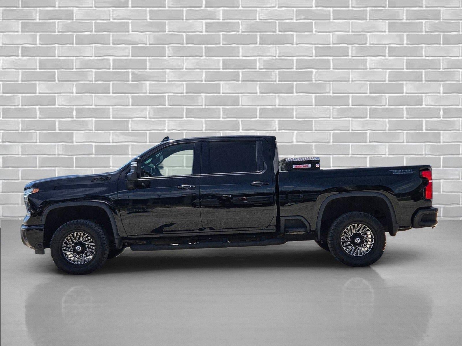 Used 2025 Chevrolet Silverado 2500 LTZ w/ Trail Boss Package AWD/4WD image 8