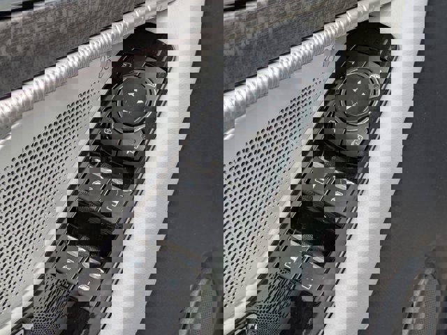 Certified 2025 Ford Explorer Platinum w/ Ultimate Package image 16