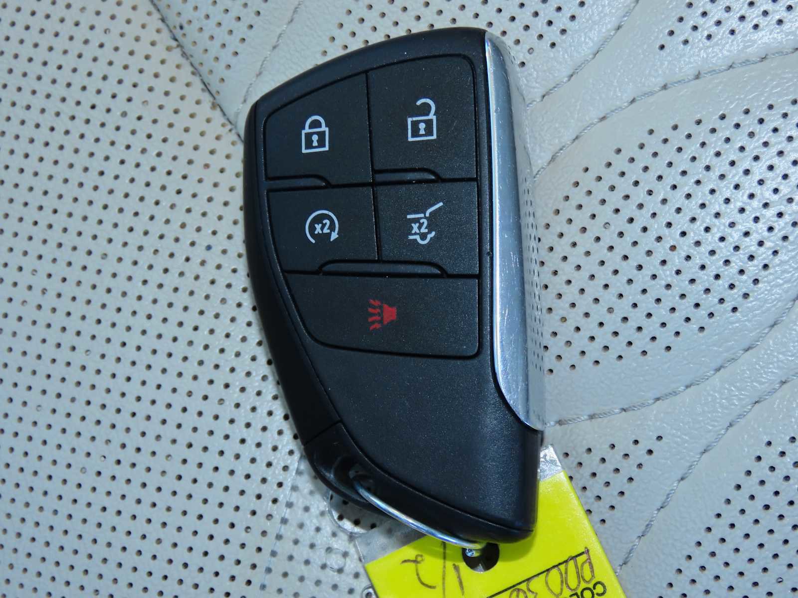 Used 2023 Buick Envision Avenir image 35