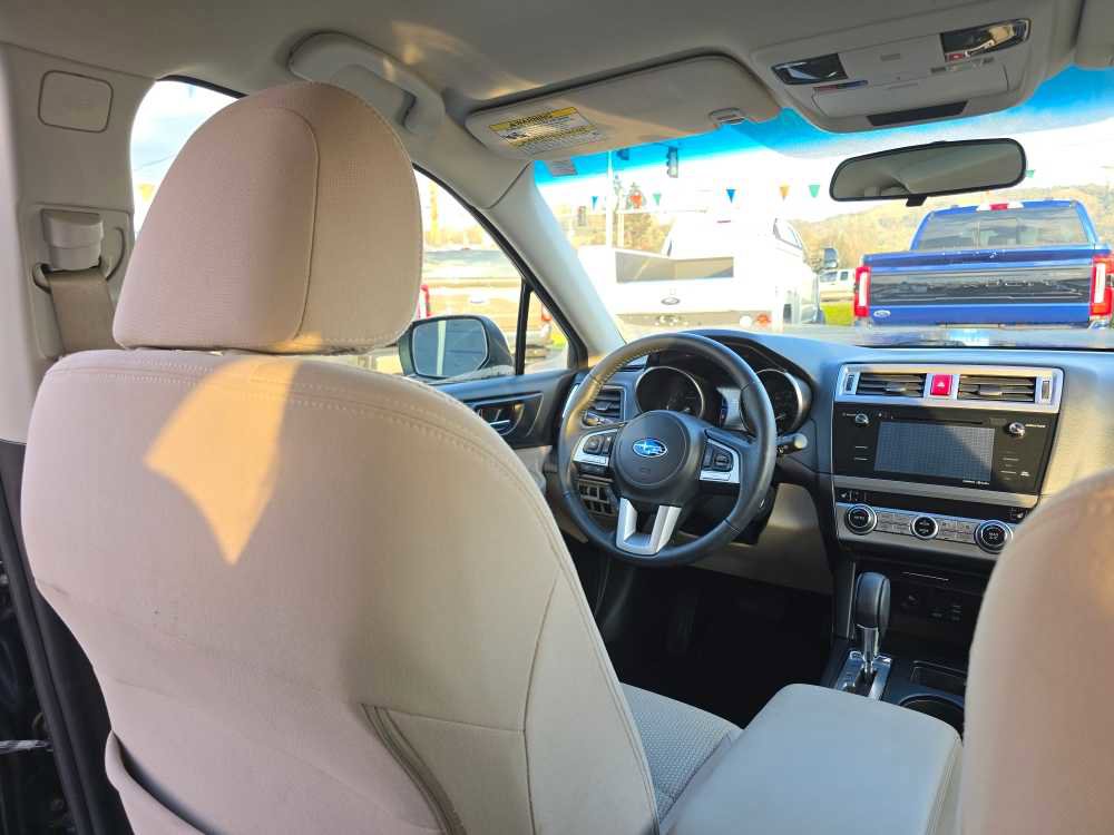 Used 2017 Subaru Outback 2.5i Premium image 10