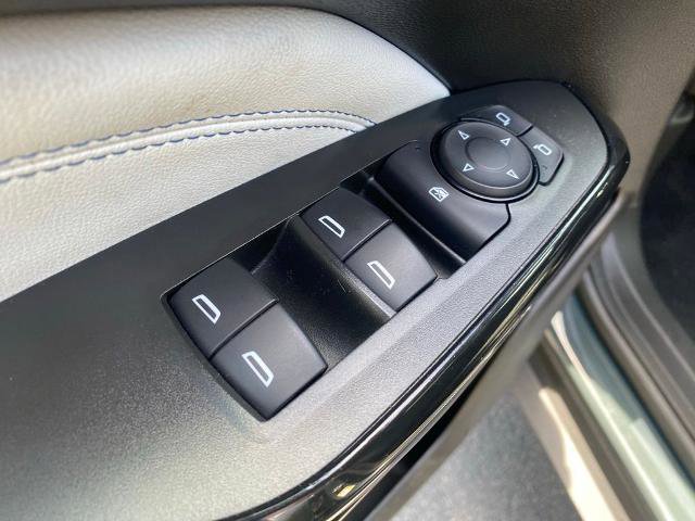Used 2025 Chevrolet Trax LT FWD image 12