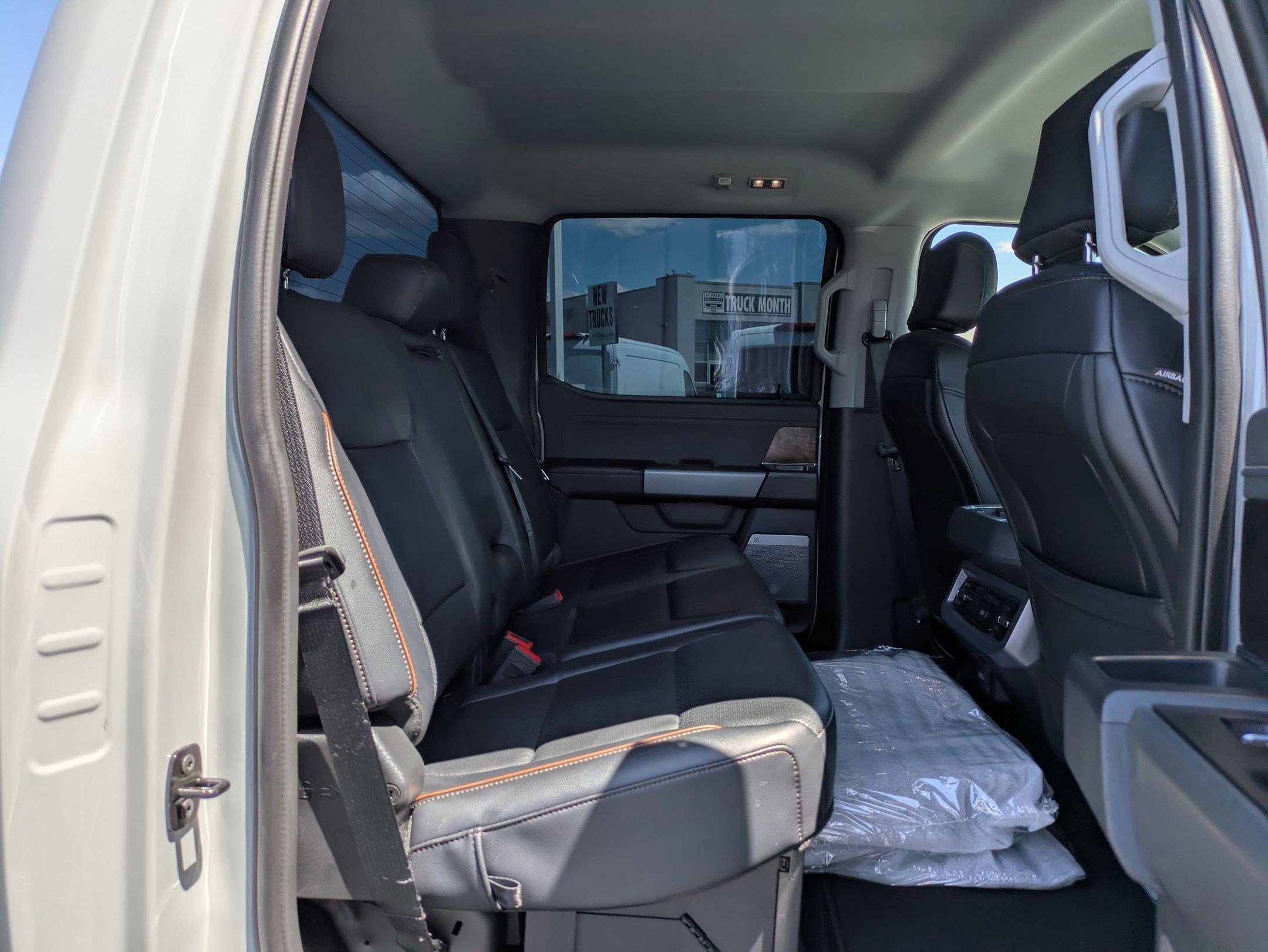 Certified 2025 Ford F250 Lariat AWD/4WD image 32
