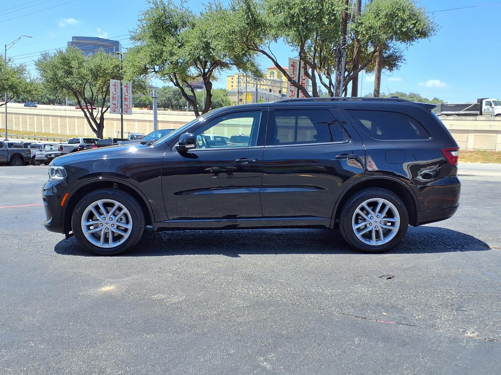 Used 2025 Dodge Durango GT AWD/4WD image 9