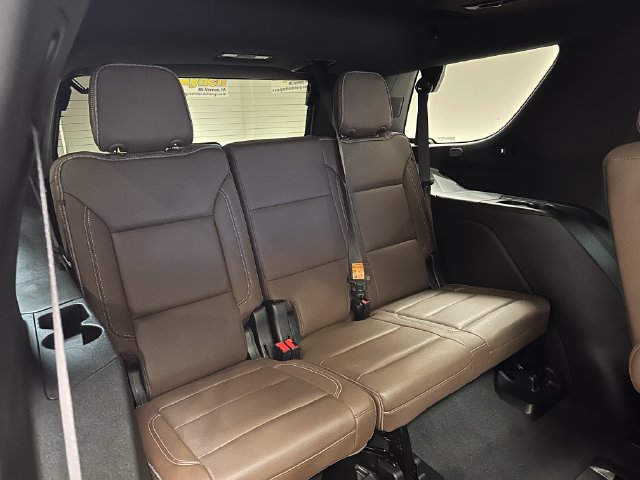 Used 2023 Chevrolet Tahoe High Country AWD/4WD image 33