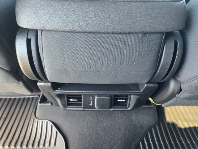 Used 2022 Chevrolet Silverado 1500 LT AWD/4WD image 10