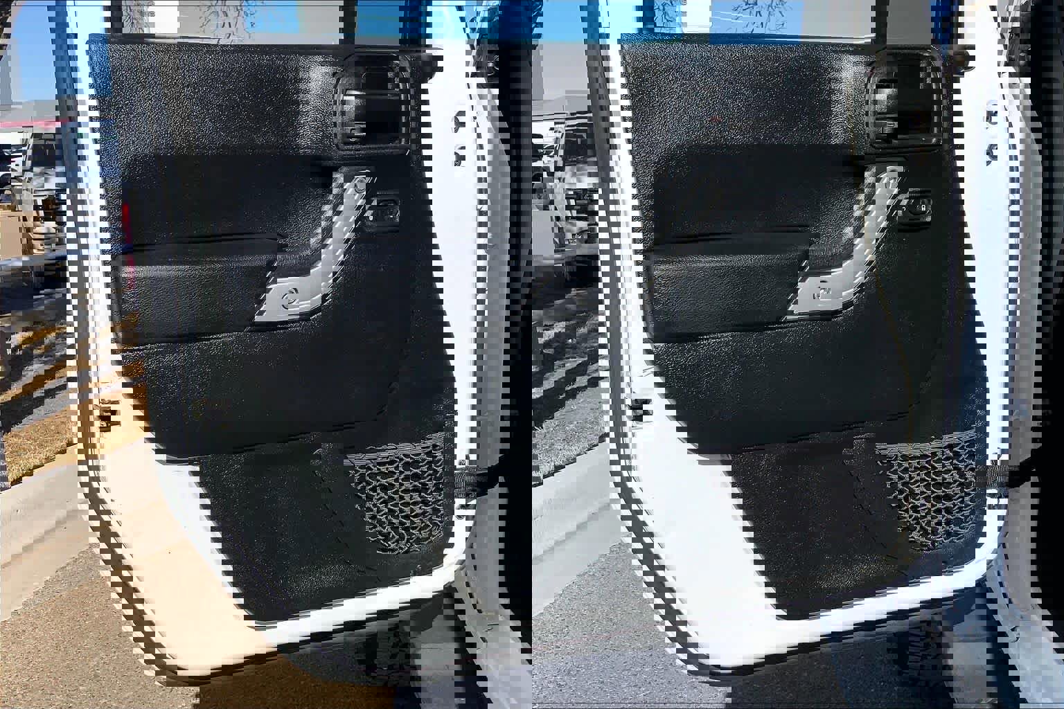 Used 2018 Jeep Wrangler Unlimited Sahara image 21