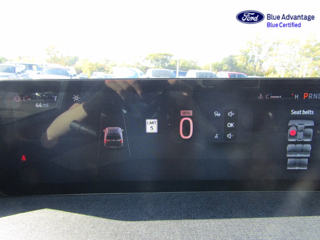 Certified 2025 Ford Expedition Active AWD/4WD image 45