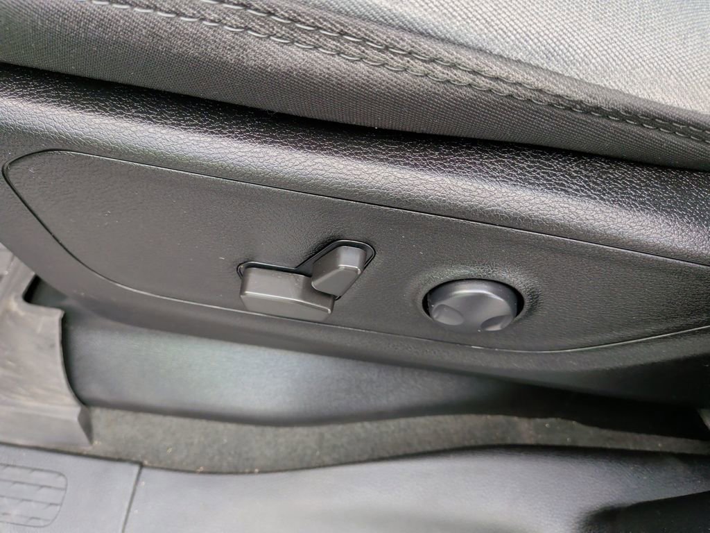 Used 2022 RAM 1500 Big Horn AWD/4WD image 21