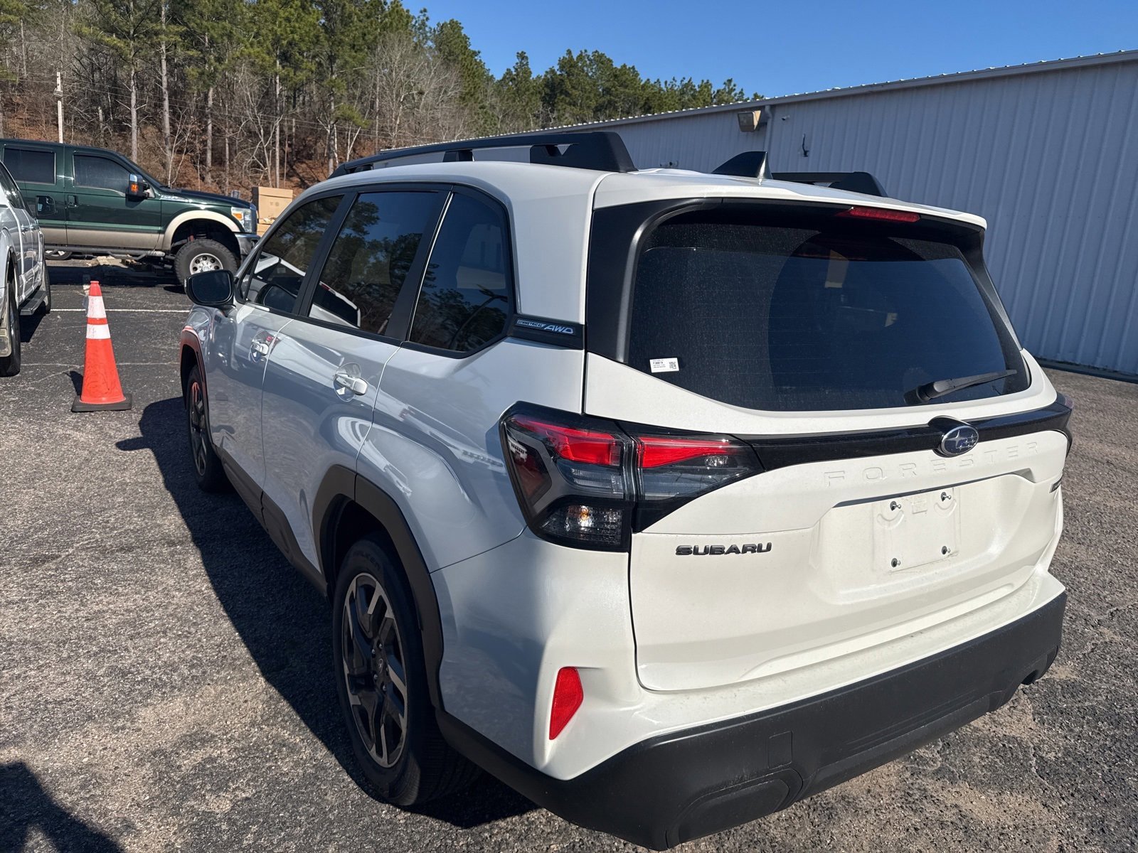 Used 2025 Subaru Forester Premium image 3