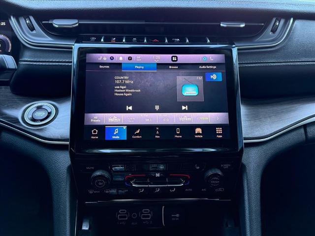 Used 2022 Jeep Grand Cherokee L Limited image 17