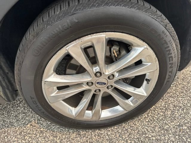 Certified 2018 Ford Explorer XLT w/ Equipment Group 202A AWD/4WD image 19