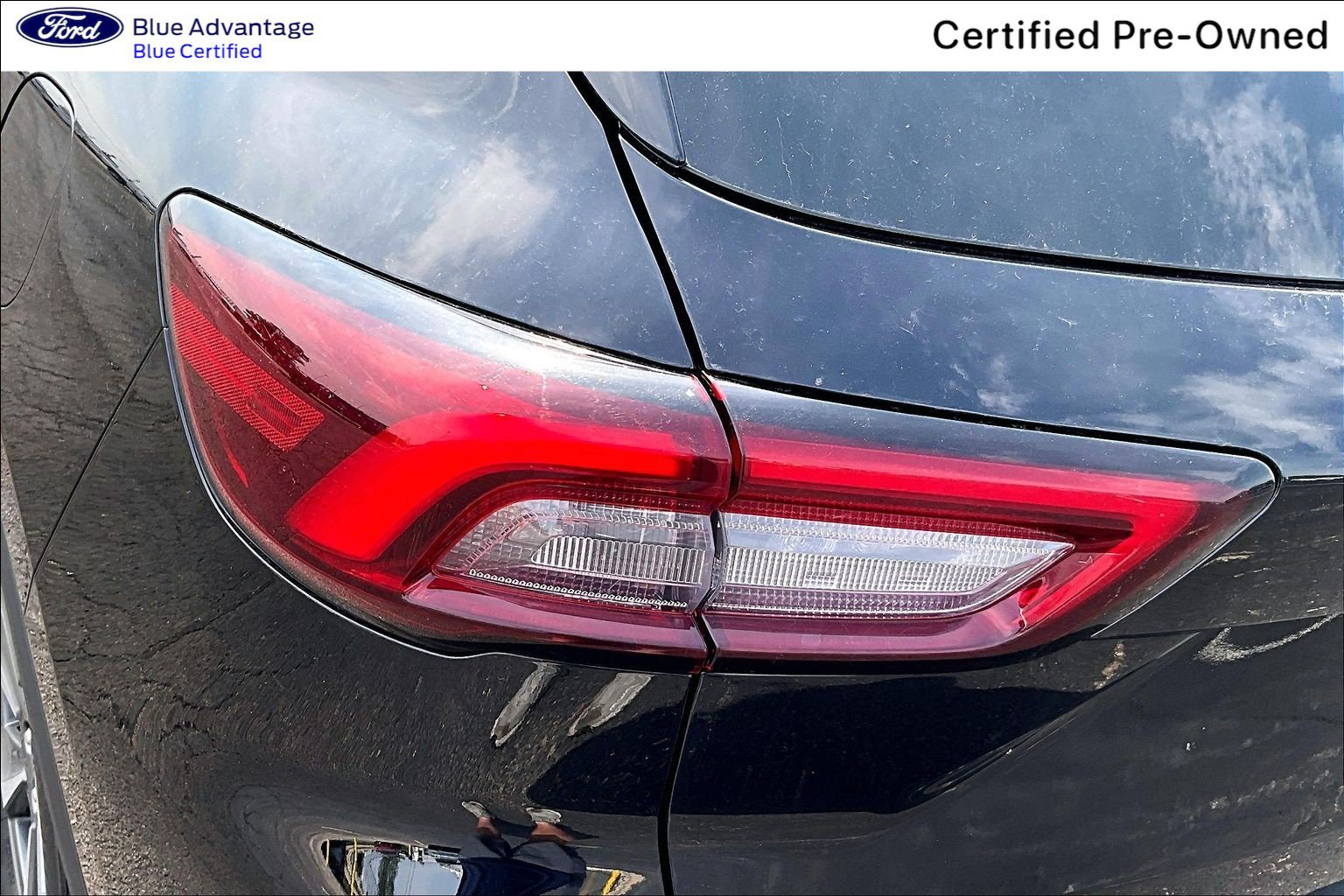 Certified 2025 Ford Escape Platinum AWD/4WD image 28
