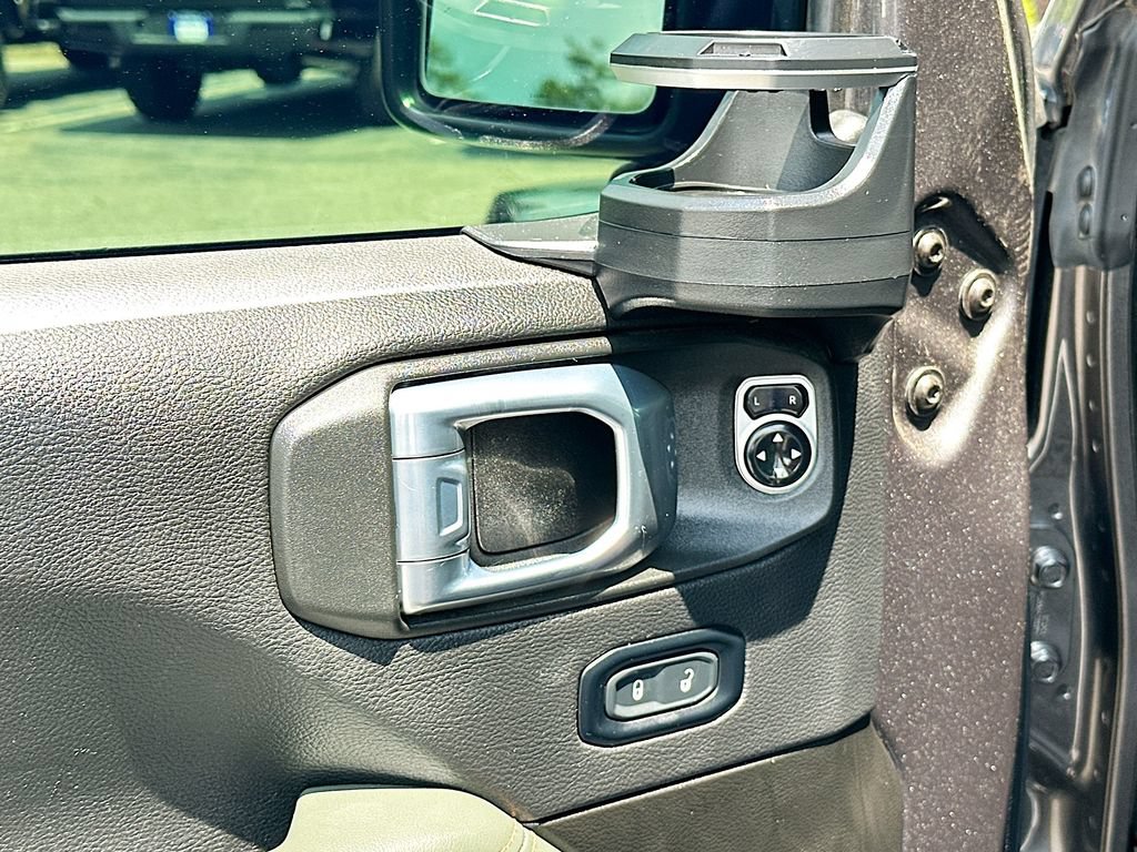 Used 2024 Jeep Gladiator Mojave AWD/4WD image 21