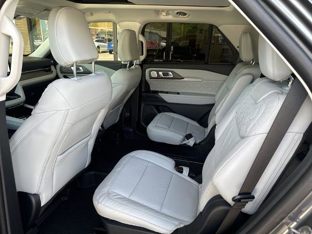 Certified 2025 Ford Explorer Platinum w/ Ultimate Package AWD/4WD image 17