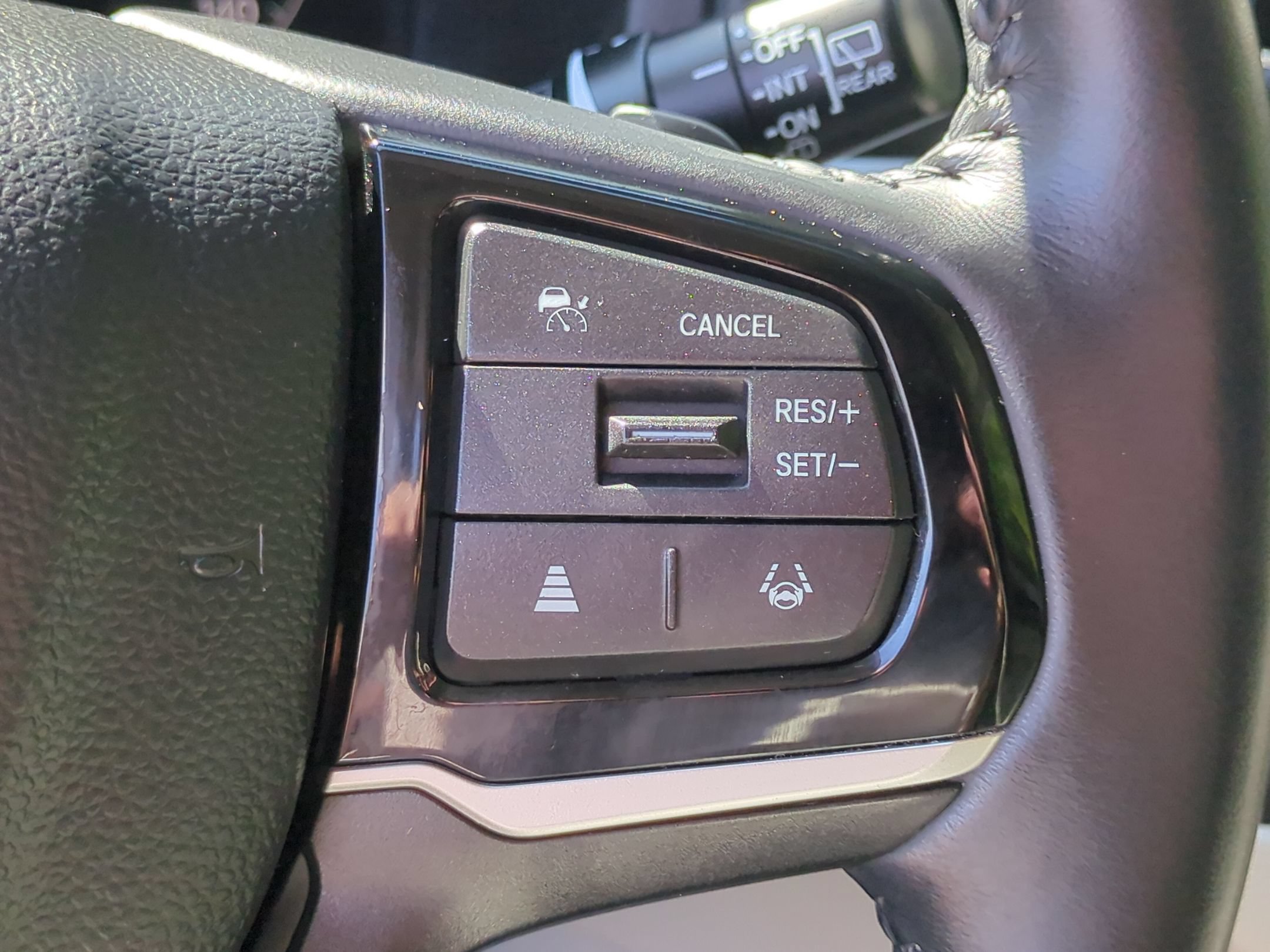 Used 2025 Honda Odyssey EX-L image 16