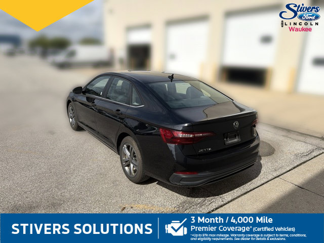 Used 2024 Volkswagen Jetta SE FWD image 8