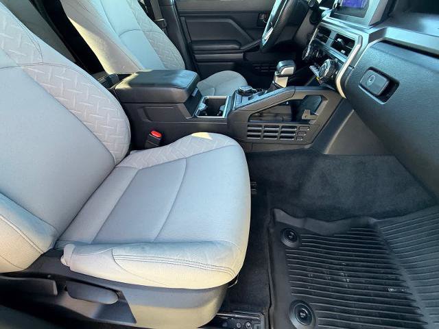 Used 2024 Toyota Tacoma SR5 AWD/4WD image 10