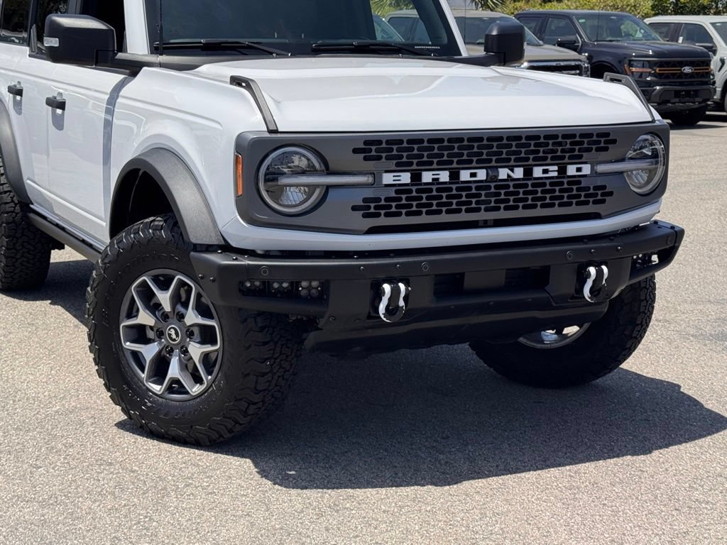 Certified 2025 Ford Bronco Badlands AWD/4WD image 3