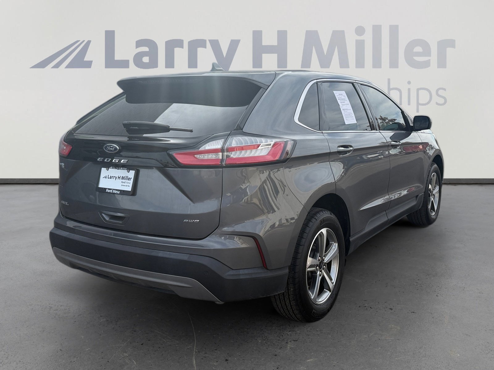 Certified 2024 Ford Edge SEL w/ Convenience Package image 5