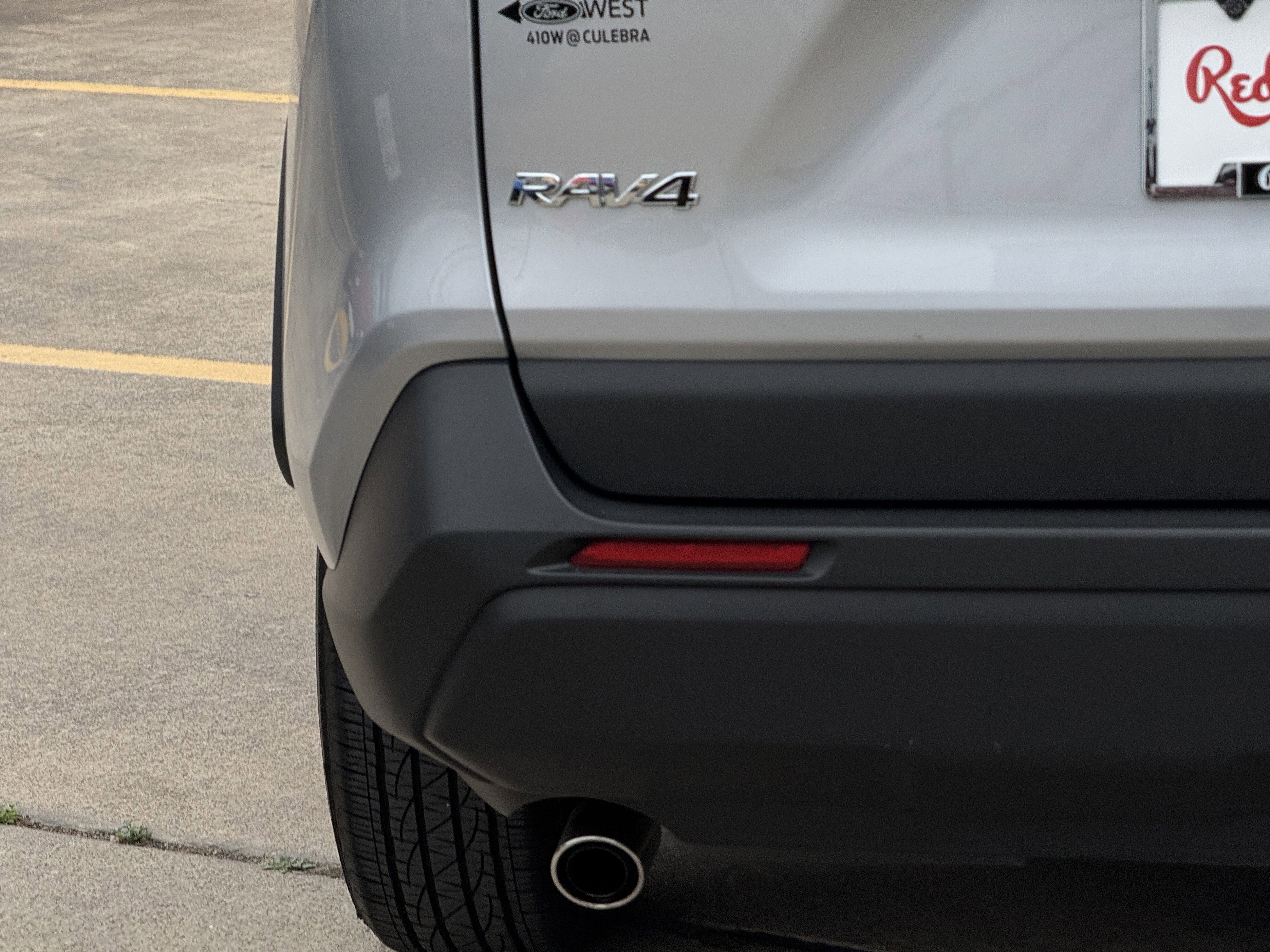 Used 2025 Toyota RAV4 LE image 8