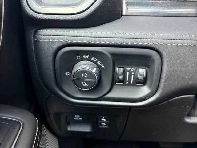 Used 2019 RAM 1500 Limited AWD/4WD image 35