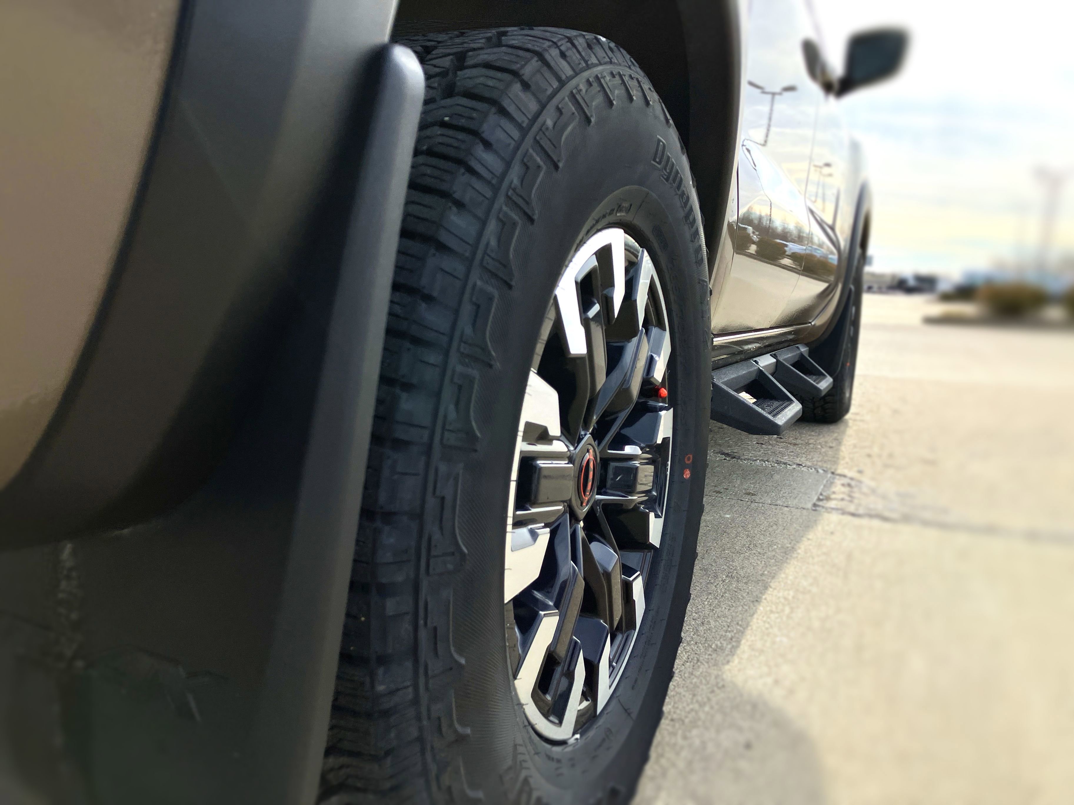 Used 2024 Nissan Frontier PRO-4X w/ Technology Package image 10