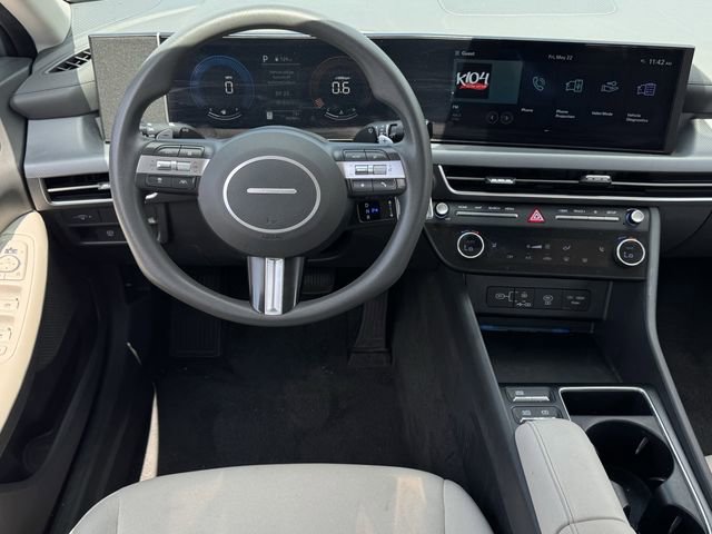 Used 2025 Hyundai Sonata SEL FWD image 10