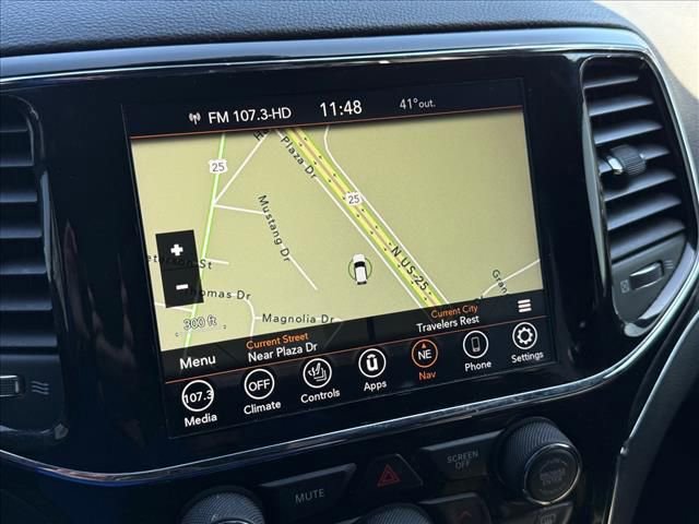 Used 2022 Jeep Grand Cherokee Limited image 21